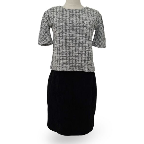 BANANA REPUBLIC Black and White Top Wm Sz XXSP EUC Pleated Sleeves Crew Neck - Picture 2 of 4